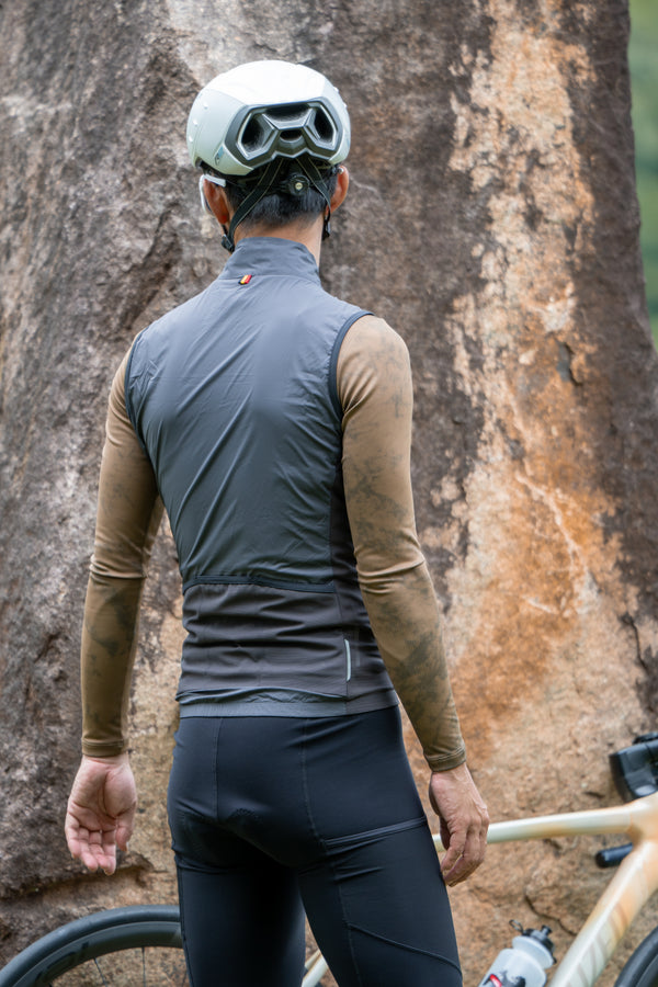 Stretch wind vest in ripstop with back pocket