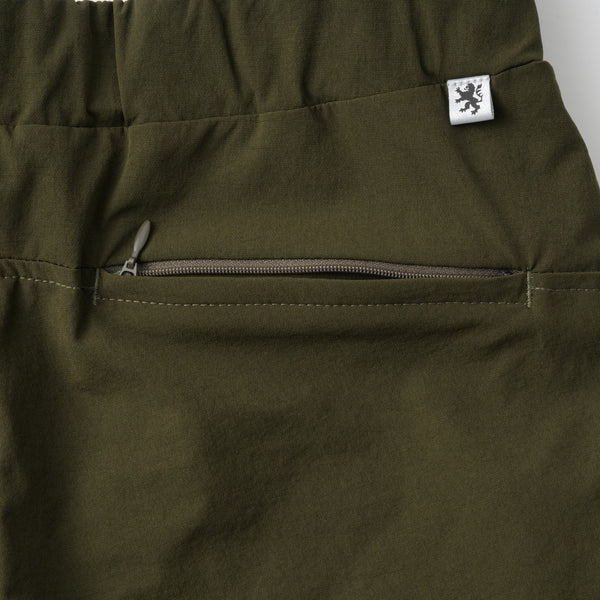 ストレッチナイロン　ハーフパンツ