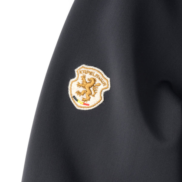 ライオンエンブレム付き防風ジャケット