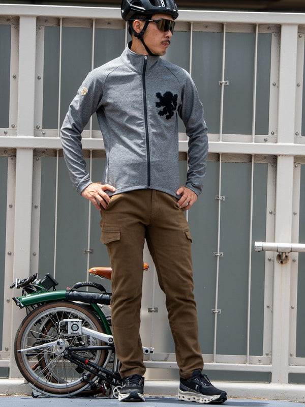 ライオンエンブレム付き防風ジャケット