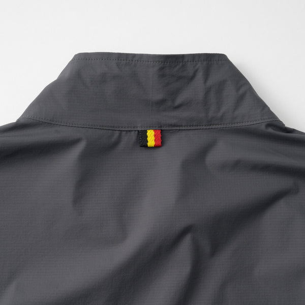 Stretch ripstop windbreaker with back pocket