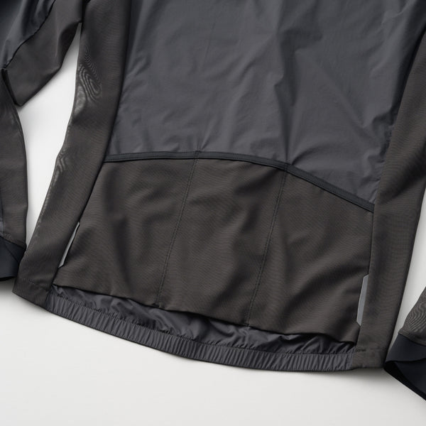 Stretch ripstop windbreaker with back pocket