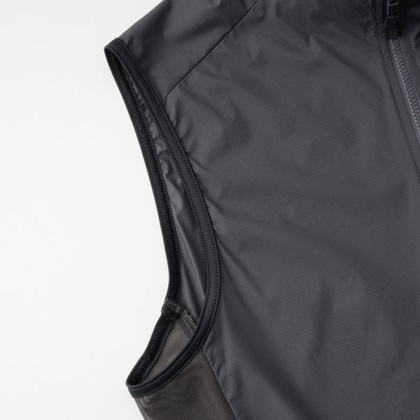Stretch wind vest in ripstop with back pocket